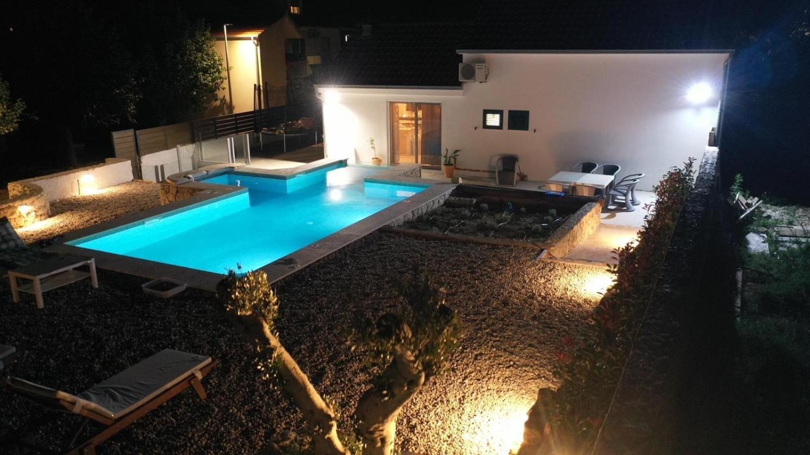 Vacation House Lavanda New! Heated Pool Zadvarje 외부 사진